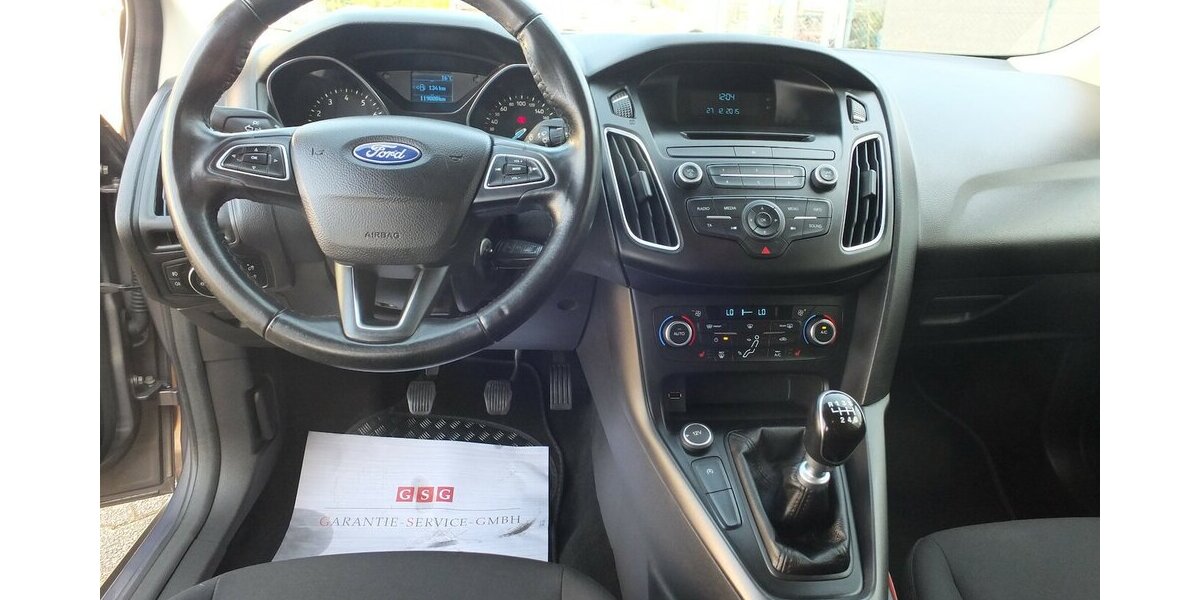 Ford Focus KLIMAUTOMATIK PARKPILOT 4-TÜRIG 118.919 km 6.998 &euro; Köln 50858