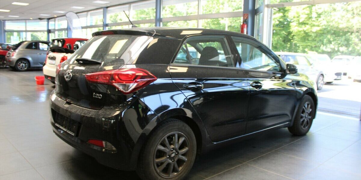 Hyundai i20 1.2 5-Türig - Klima - SHZ - 83.709 km 9.480 &euro; Euskirchen 53881