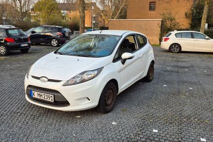 Ford Fiesta 127.237 km 3.200 &euro; Bonn 53117
