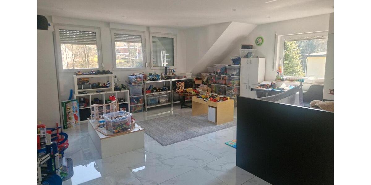 Einfamilienhaus Remagen - 8 Zimmer, 250 m&sup2;, 599.000&euro; | Angebot:25797226