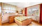 Stilsicher wohnen in Bonn-Beuel: moderne 3-Zimmer-Wohnung mit Balkon, Stellplatz und Substanz