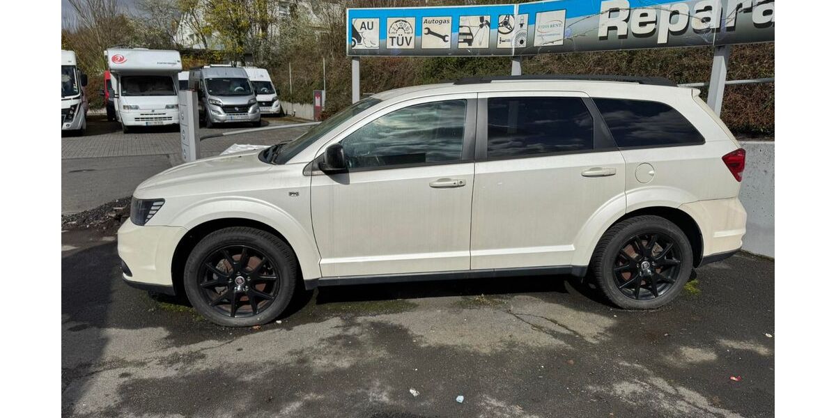 Fiat Freemont 88.800 km 14.900 &euro; Königswinter-Thomasberg 53639