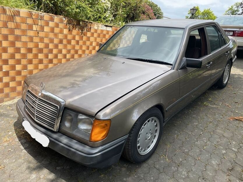 Mercedes-Benz 300 195.000 km 7.999 € Kircheib 57635