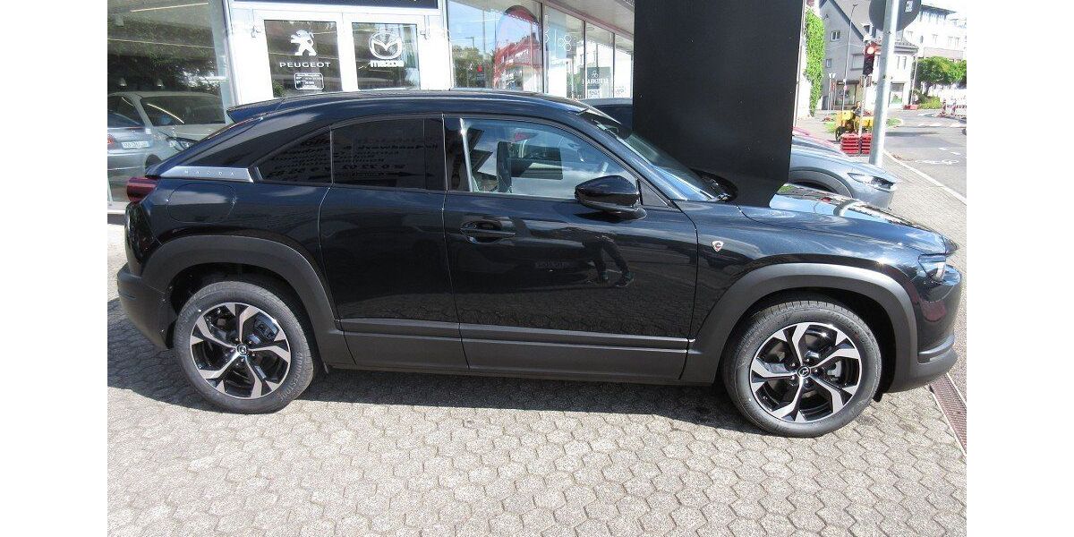 Mazda MX-30 3.934 km 25.999 &euro; Bergisch Gladbach 51465