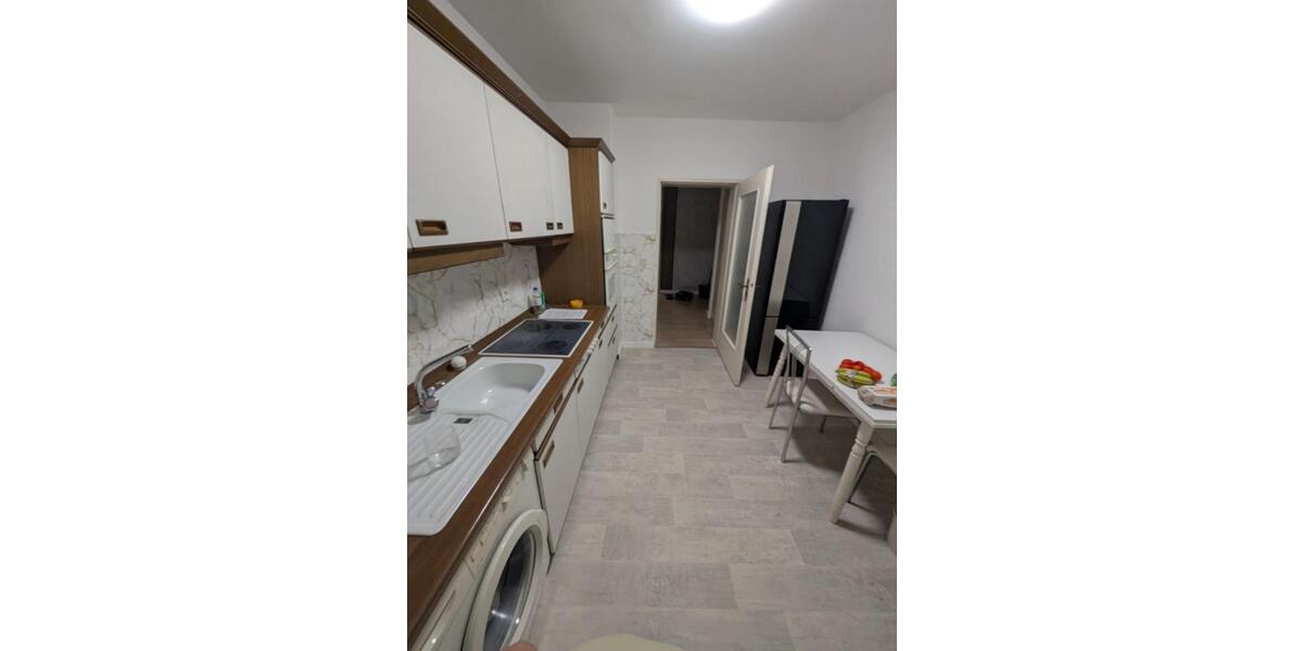 Etagenwohnung Köln Kalk - 3 Zimmer, 77 m&sup2;, 650&euro; | Angebot:26355275