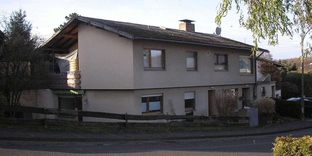 Haus zum Kaufen in Rheinbach-Loch 368.000 € 214 m² 6 zimmer