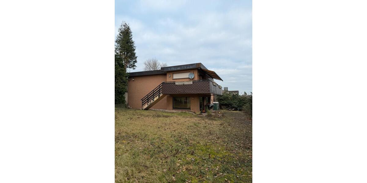 Bungalow mit Pool zum verkaufen mit Baugrundstück 5 zimmer