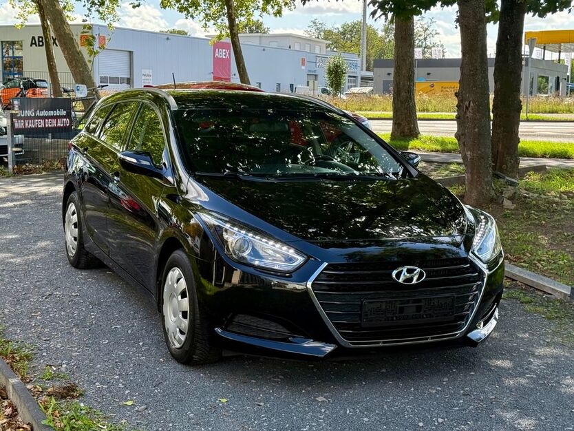 Hyundai i40 145.000 km 7.999 € Köln 51107