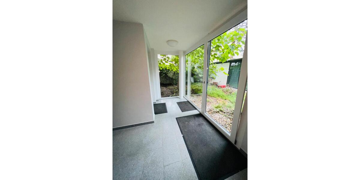 Etagenwohnung Bonn Beuel-Mitte - 4 Zimmer, 110 m&sup2;, 2.500&euro; | Angebot:26164560