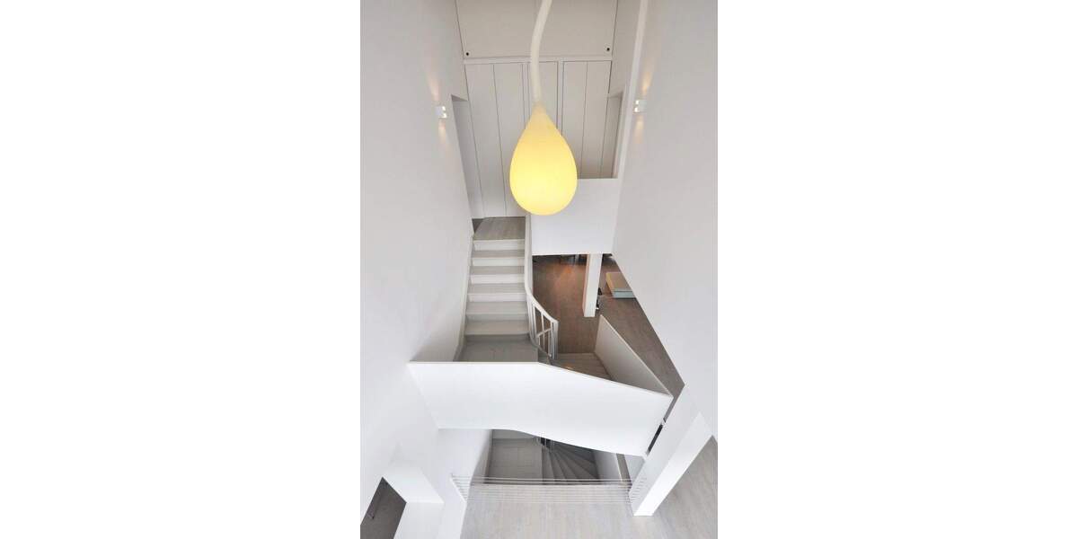 grosszügiges, nachhaltig kernsaniertes Stadthaus, zentral, grün, ruhig 7 zimmer