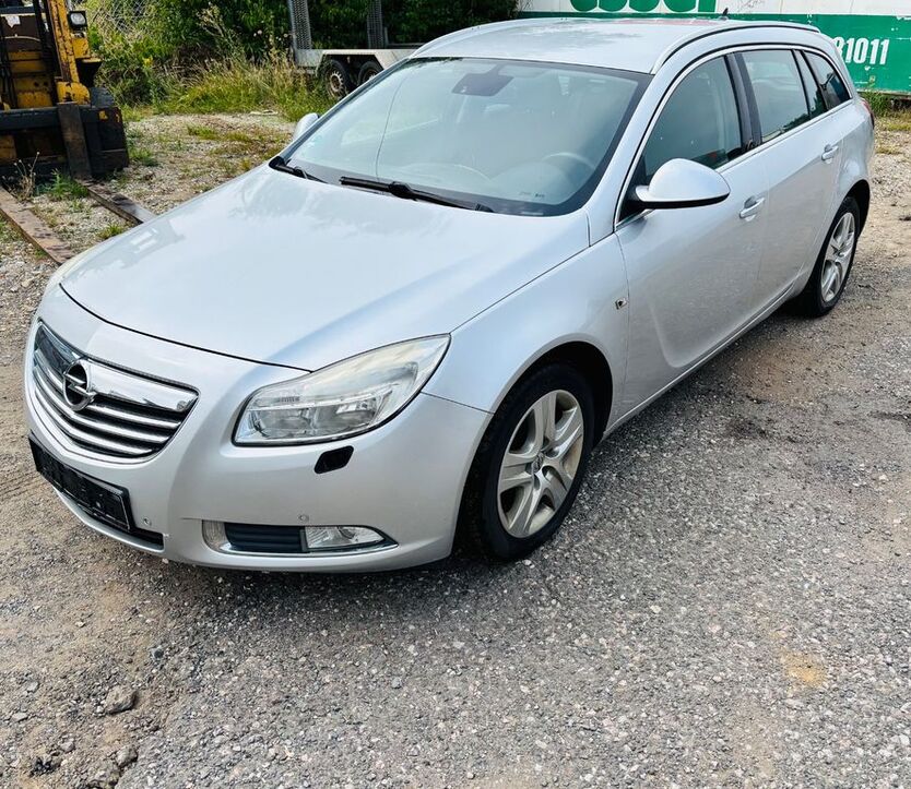 Opel Insignia 287.000 km 2.490 € Köln 50668