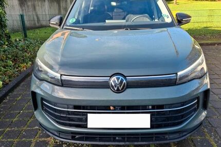 VW Tiguan 11.200 km 31.999 € Köln 50679