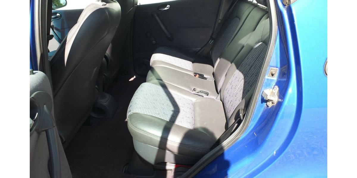 Mercedes-Benz A 190 AVANTGARDE AUTOMATIK KLIMA TEILLEDER 173.215 km 3.704 &euro; Köln 50858