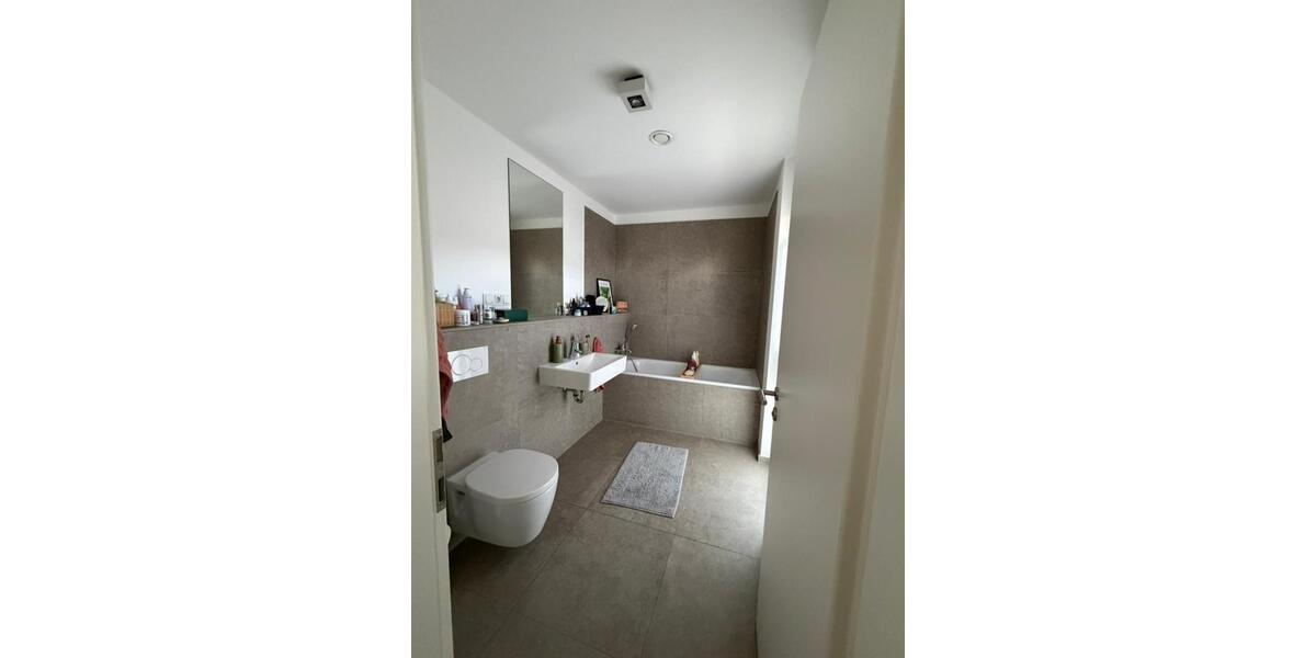 Etagenwohnung Bonn Friesdorf - 3 Zimmer, 98 m&sup2;, 2.150&euro; | Angebot:25580158