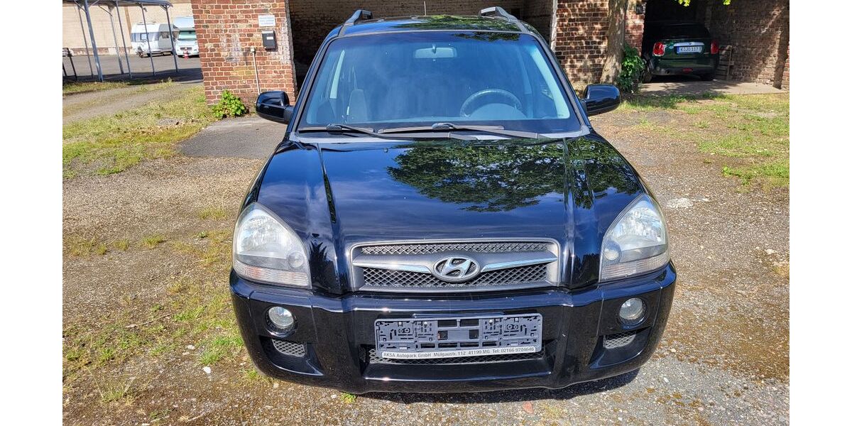 Hyundai TUCSON 200.000 km 2.700 &euro; Köln 51069