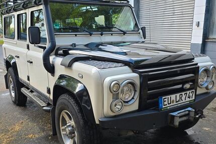 Land Rover Defender 148.422 km 33.000 &euro; Euskirchen 53879