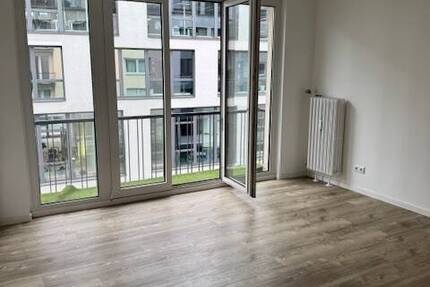 Aufwendig sanierte 3 Zimmerwohnung mit einem Austritt in unmittelbarer Dom und Rheinnähe! 3 zimmer