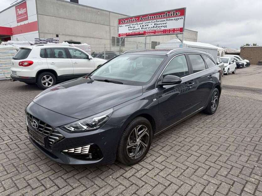 i30