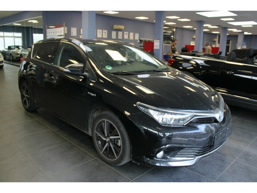 Toyota Auris 1.8 VVT-i Hybrid Aut. Edition-S 118.371 km 12.480 € Euskirchen 53881