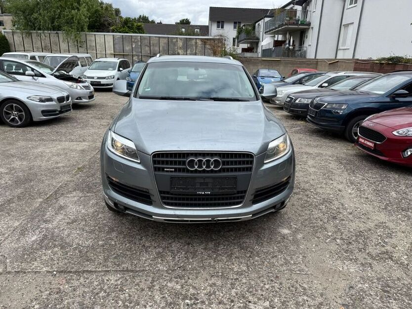 Q7