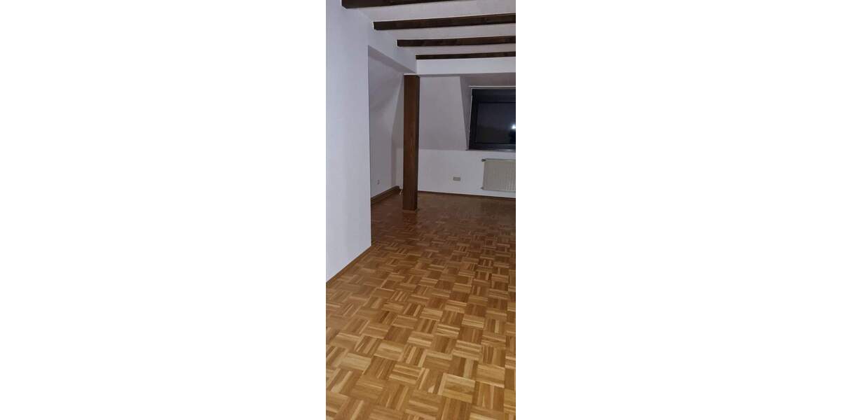 Etagenwohnung Hennef (Sieg) Uckerath - 3 Zimmer, 131 m&sup2;, 785&euro; | Angebot:24776171