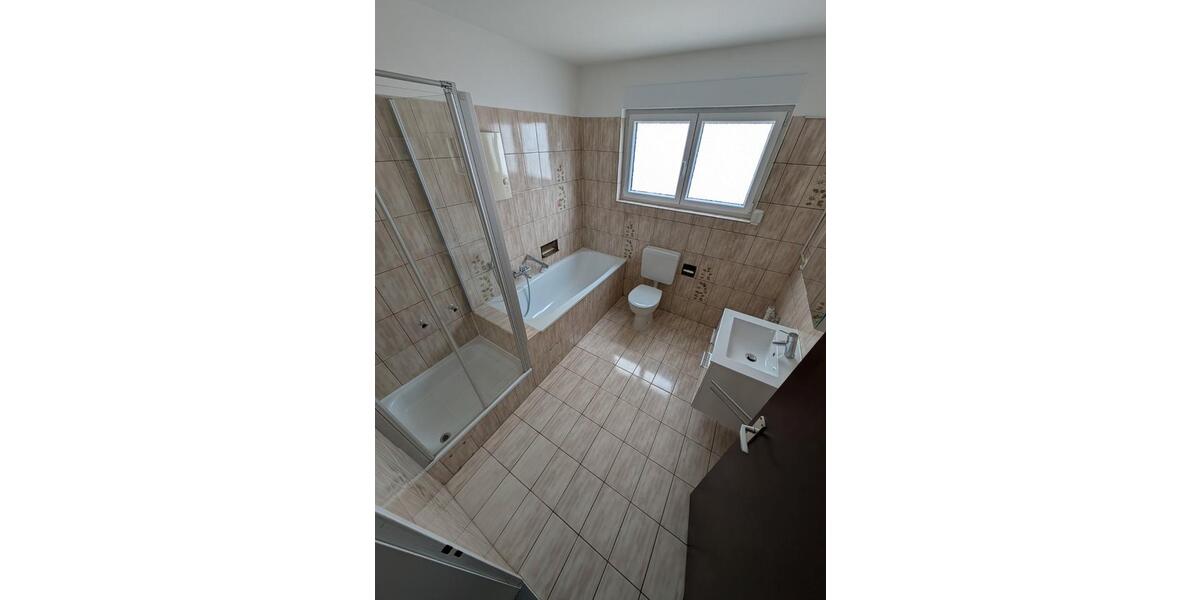 Etagenwohnung Bonn Lannesdorf - 3 Zimmer, 101 m&sup2;, 1.050&euro; | Angebot:26423155