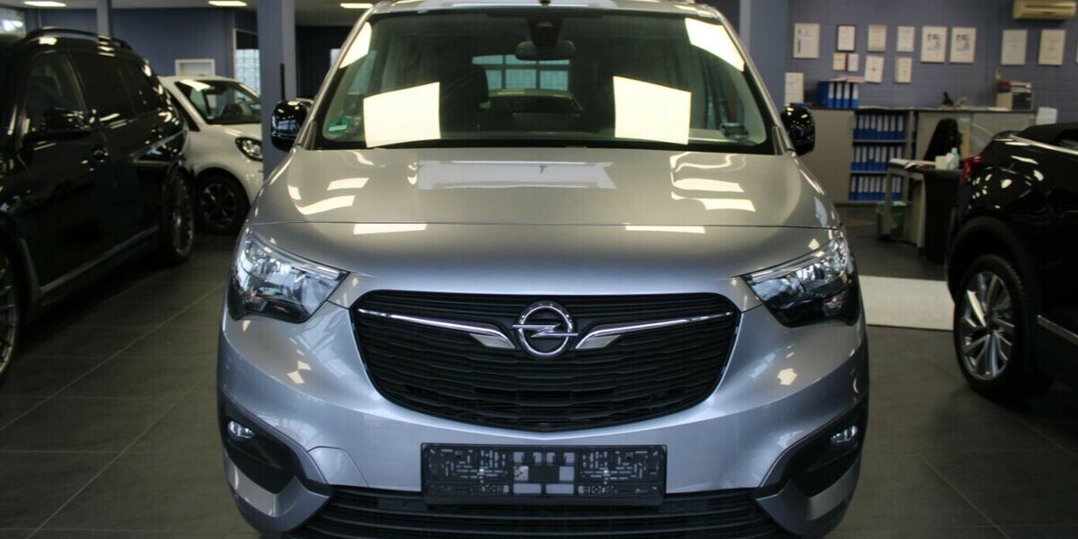 Opel Combo-e Life Ultimate 27.035 km 19.980 &euro; Euskirchen 53881