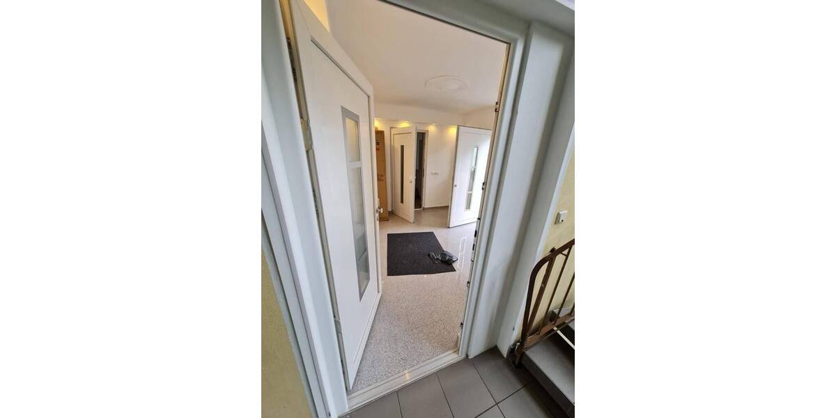 Etagenwohnung Bonn Brüser Berg - 3 Zimmer, 84 m&sup2;, 195.000&euro; | Angebot:25690097