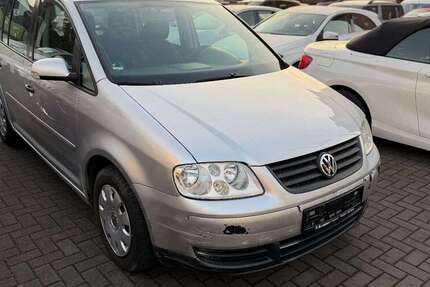VW Touran 261.400 km 749 &euro; Troisdorf 53840