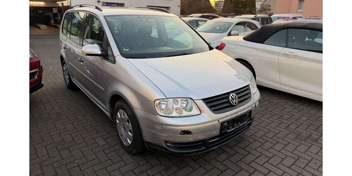 VW Touran 261.400 km 749 &euro; Troisdorf 53840
