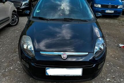 Fiat Punto 151.000 km 2.499 € Köln 50765