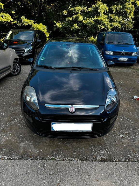 Fiat Punto 151.000 km 2.499 € Köln 50765