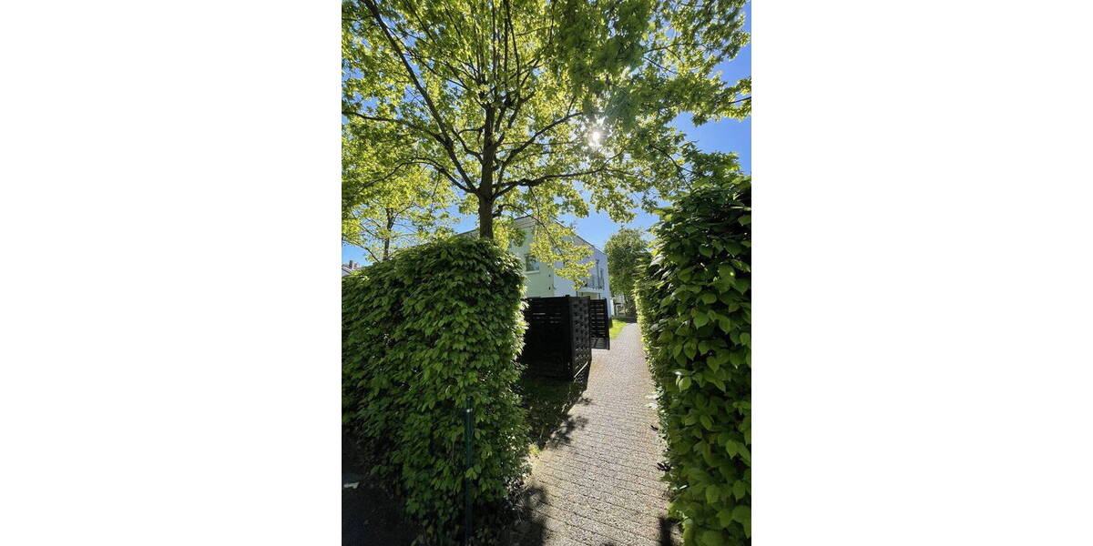 Etagenwohnung Bonn Rüngsdorf - 3 Zimmer, 74 m&sup2;, 1.100&euro; | Angebot:26542411