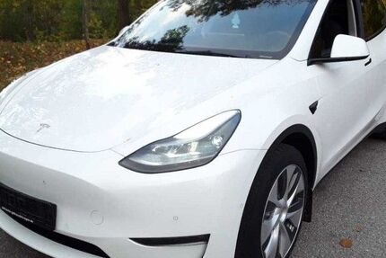 Tesla Model Y 54.820 km 34.000 &euro; Eitorf 53783