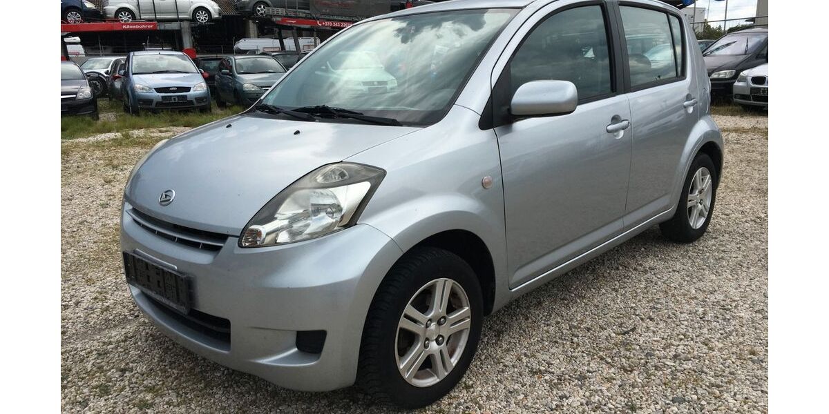 Daihatsu Sirion 190.000 km 2.499 &euro; Bonn 53227