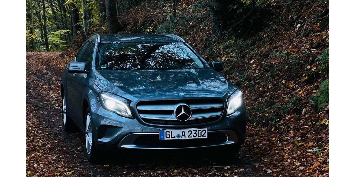 Mercedes-Benz GLA 180 79.999 km 13.700 &euro; Overath 51491