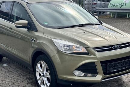 Ford Kuga 158.840 km 8.950 &euro; Bornheim 53332
