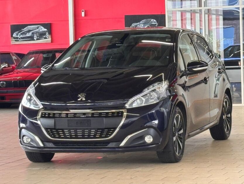 Peugeot 208 96.000 km 11.850 € Köln 50739