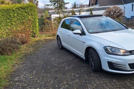 VW Golf 189.000 km 12.100 € Bergisch Gladbach 51429