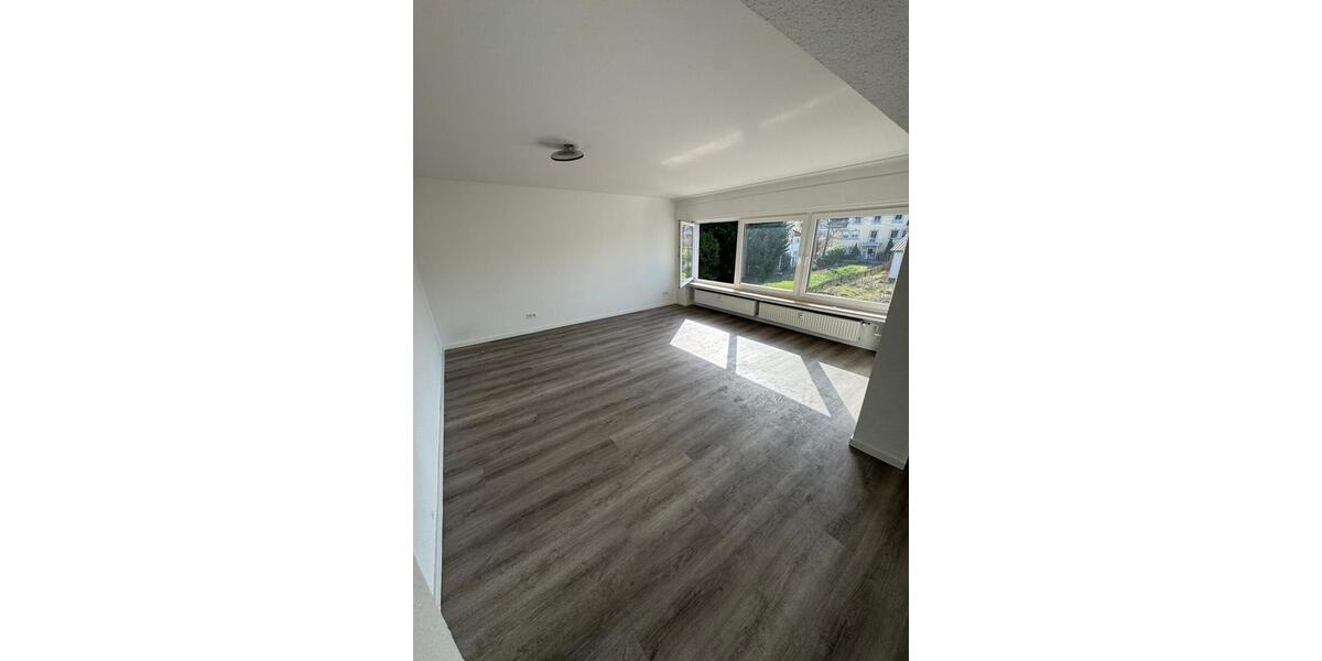 Etagenwohnung Sankt Augustin - 5 Zimmer, 132 m&sup2;, 2.000&euro; | Angebot:25803933