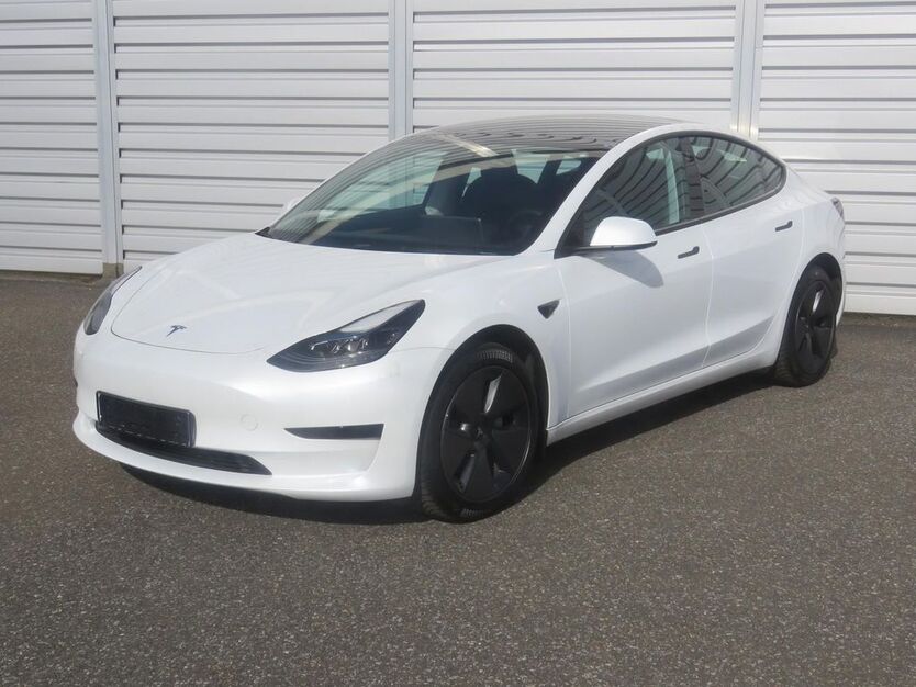 Tesla Model 3 17.942 km 31.190 € Eitorf 53783