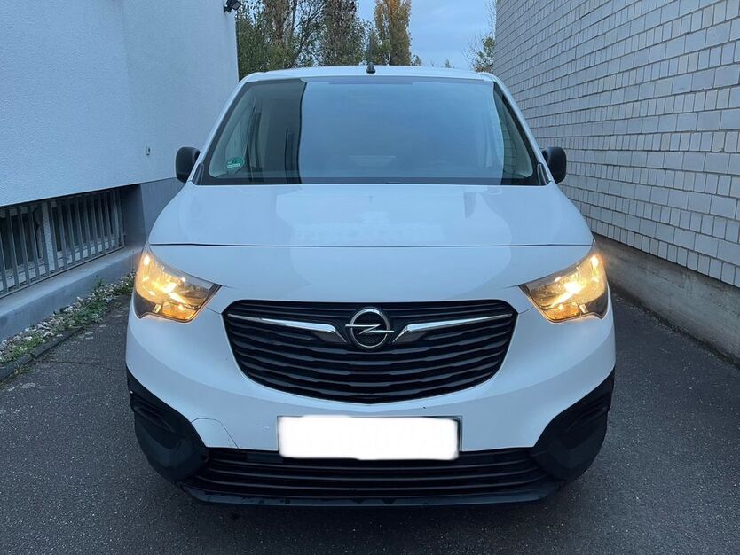 Opel Combo 128.561 km 8.999 € Sankt Augustin 53757