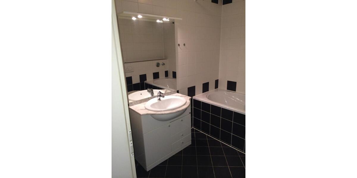 Hochparterre Brühl - 2.5 Zimmer, 60 m&sup2;, 990&euro; | Angebot:26456096