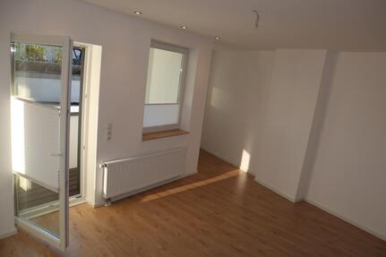 Wunderschöne und frisch modernisierte 3,5 Zi-Wohnung in Rheinnähe