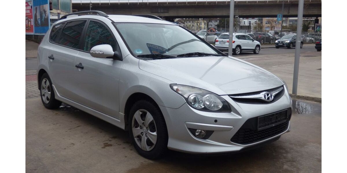 Hyundai i30 174.000 km 3.000 &euro; Köln 51105