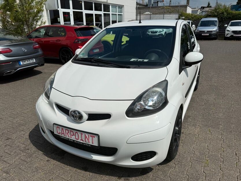 Toyota Aygo (X) 85.600 km 3.950 € Brühl 50321