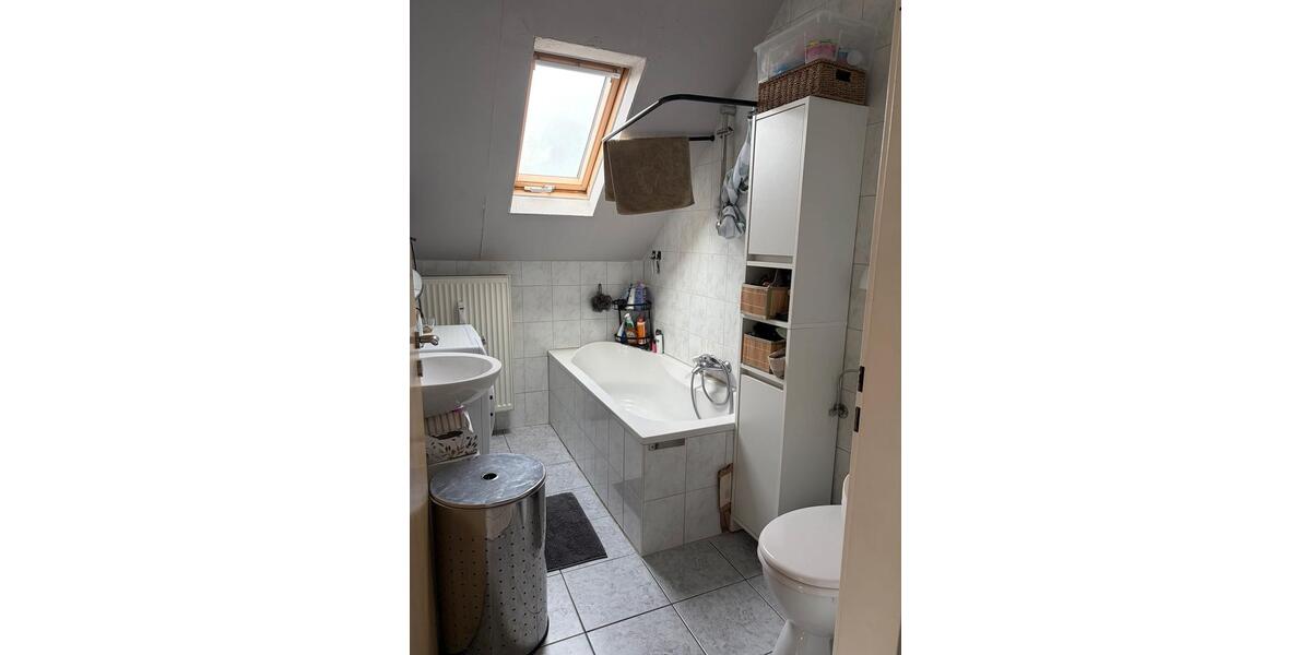 Dachgeschoßwohnung Overath - 2 Zimmer, 60 m&sup2;, 719&euro; | Angebot:26462853