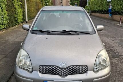 Toyota Yaris 114.200 km 2.990 &euro; Frechen 50226