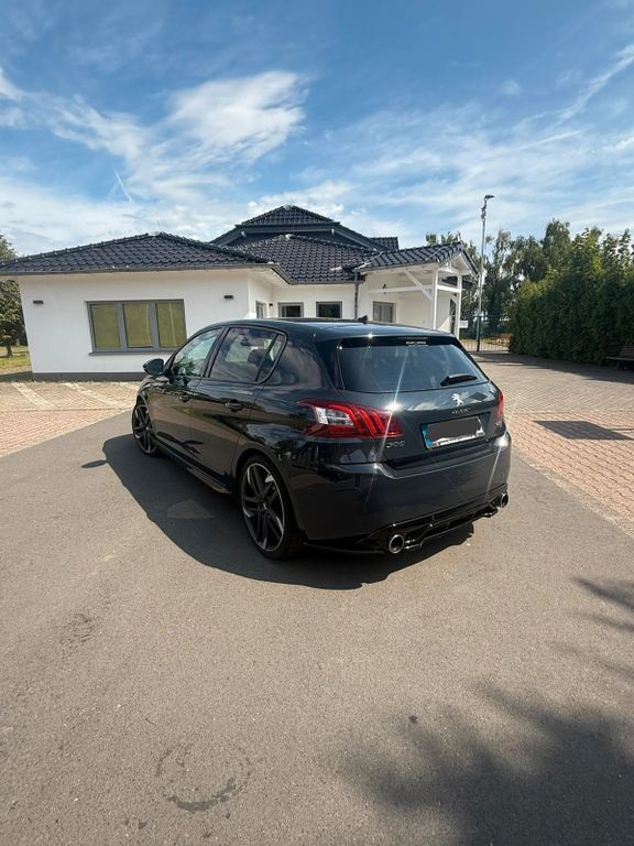 Peugeot 308 107.000 km 15.999 € Remagen 53424