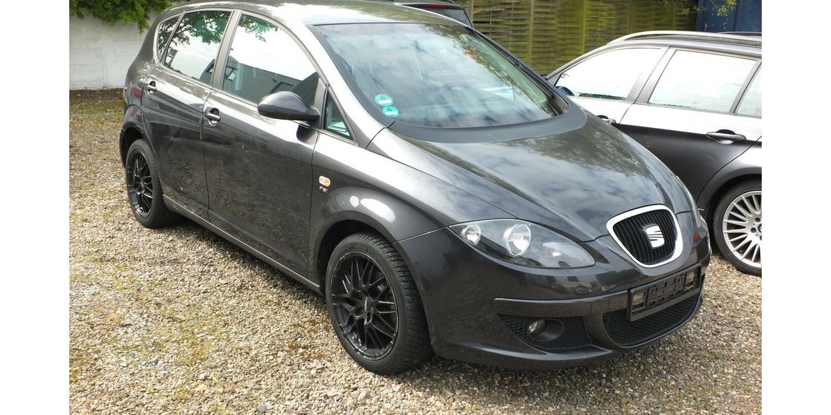 Seat Altea STYLE NAVI AHK KLIMAAUT PARKPILOT neuer Zahn 162.222 km 4.908 &euro; Köln 50858